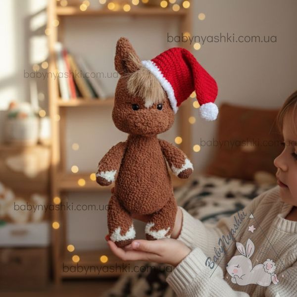 Мʼяка вʼязана іграшка Коник ручної роботи без одягу I-069 фото